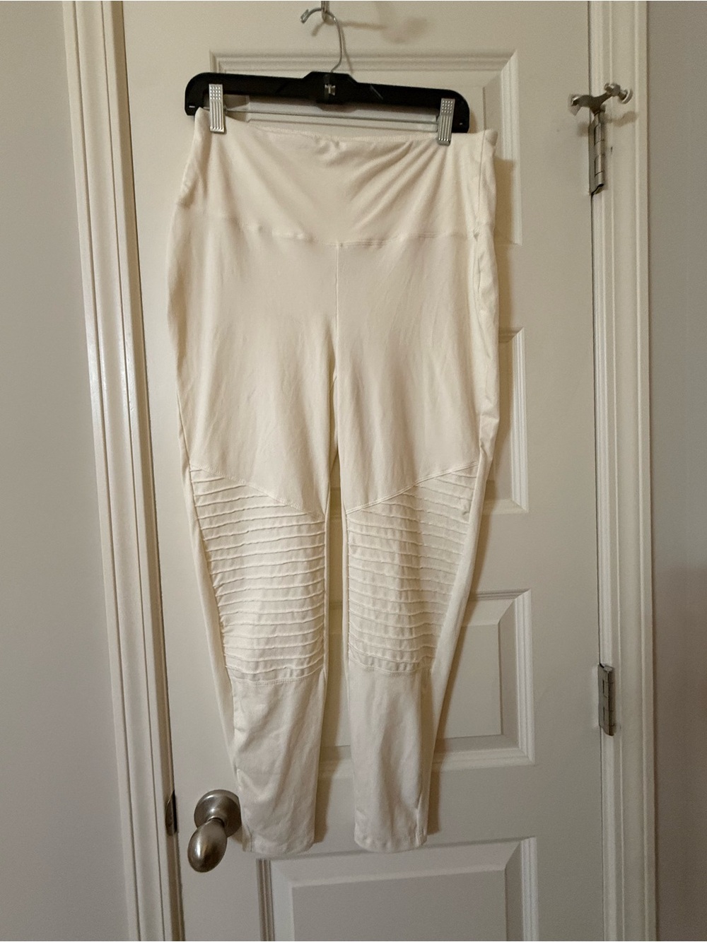 Zenana Outfitters Cream Moto Ribbed High-Rise Leggings - Plus Size 1X